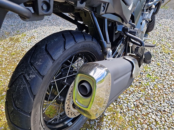 Suzuki DL 650 V-Strom XT 4 of 5