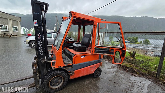 Toyota FBMF30 GAFFELTRUCK - 3660 KG 2 of 5
