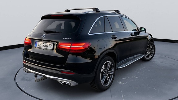 Mercedes-Benz GLC350 e 4 of 5