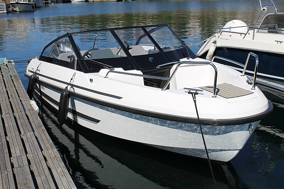 Yamarin 59 BR Premium Edition 2024mod med Yamaha 115 hk – Sjøsatt og ferieklar 3 of 5