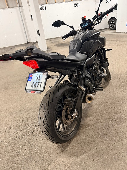 Yamaha MT-07 4 of 5