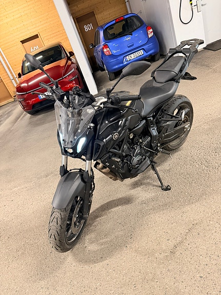 Yamaha MT-07 3 of 5