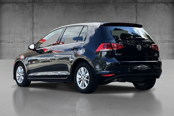 Volkswagen Golf 4 of 5