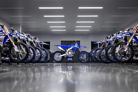Yamaha YZ250F 2 of 5