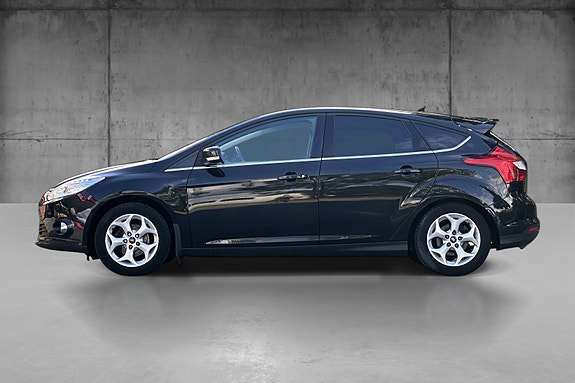 Ford Focus 3 of 5