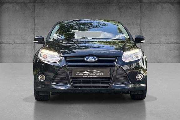 Ford Focus 2 of 5