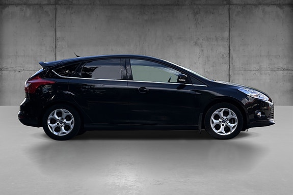 Ford Focus 5 of 5