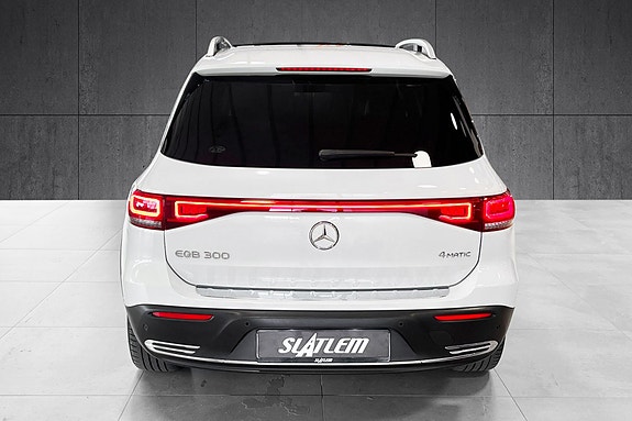 Mercedes-Benz EQB300 4 of 5