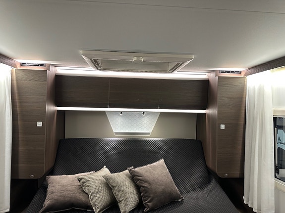 Bilde 32 av Adria CORAL SUPREME 670DC. 180HK. ADAPTIV-FARTSHOLDER.ALDE.