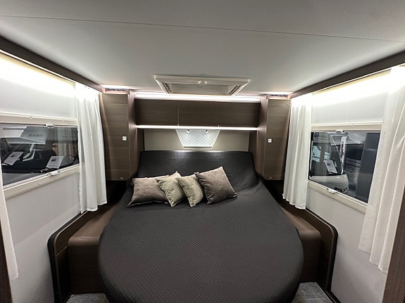 Bilde 30 av Adria CORAL SUPREME 670DC. 180HK. ADAPTIV-FARTSHOLDER.ALDE.
