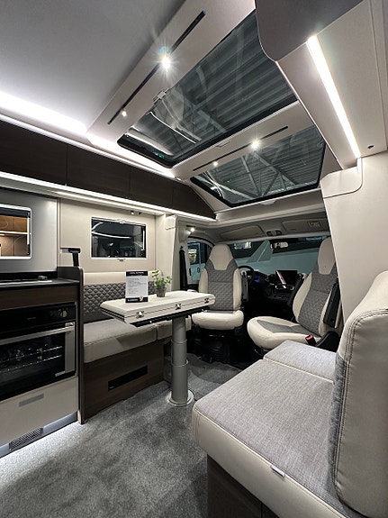 Bilde 14 av Adria CORAL SUPREME 670DC. 180HK. ADAPTIV-FARTSHOLDER.ALDE.