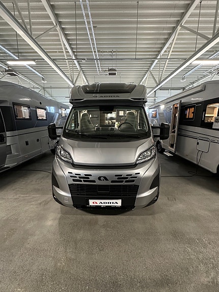 Adria CORAL SUPREME 670DC. 180HK. ADAPTIV-FARTSHOLDER.ALDE. 4 of 5