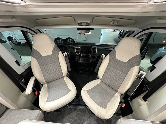 Bilde 18 av Adria CORAL SUPREME 670DC. 180HK. ADAPTIV-FARTSHOLDER.ALDE.