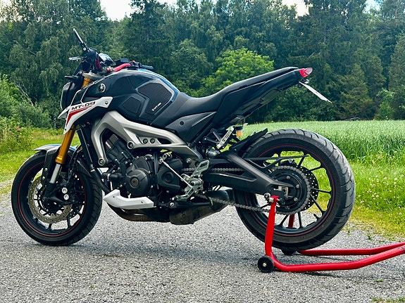Yamaha MT-09 Street Rally | Lav km | Akrapovič & TST | Fersk service! 2 of 5