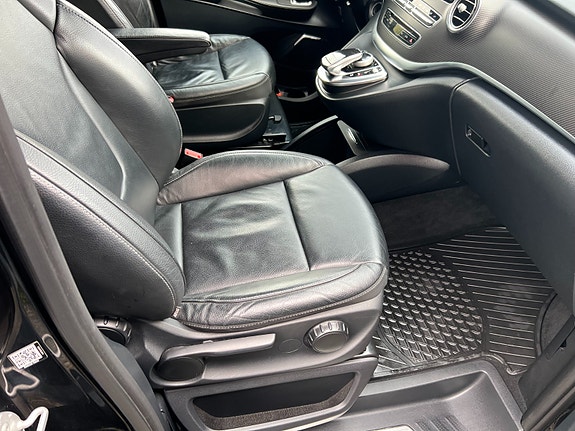 Mercedes-Benz V250 d 21 of 25
