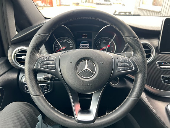 Mercedes-Benz V250 d 17 of 25