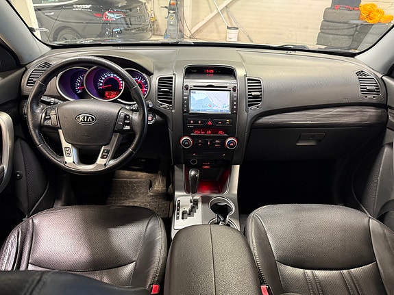 Kia Sorento 13 of 24