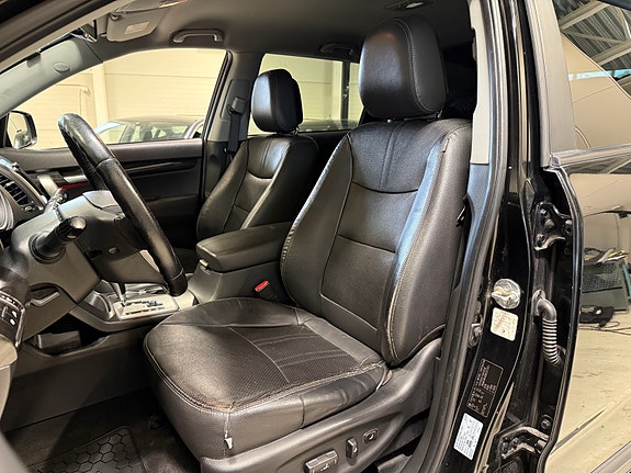 Kia Sorento 10 of 24