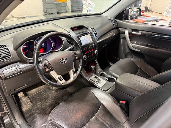 Kia Sorento 9 of 24