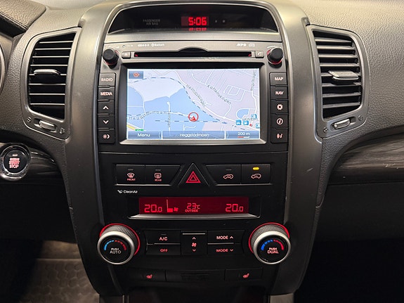 Kia Sorento 19 of 24
