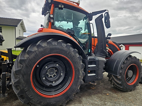 Valtra T255V med laster, fronthydraulikk og gps! 2022, kr 1 599 000,-