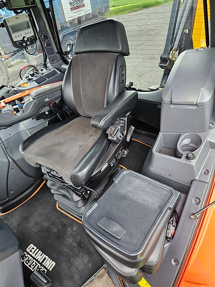 Valtra T255V med laster, fronthydraulikk og gps! 2022, kr 1 599 000,-