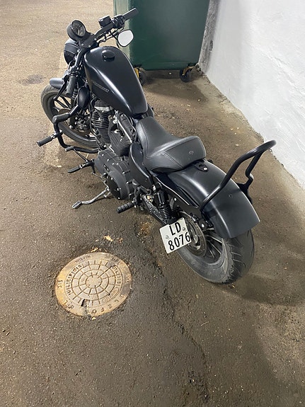 Harley-Davidson XL 883N Iron 4 of 5
