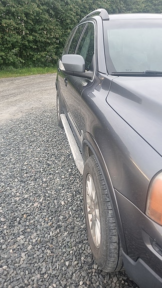 Volvo XC90 2 of 5