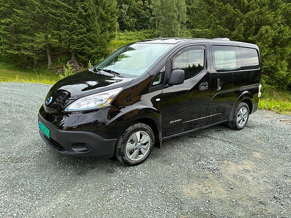 Nissan e-NV200 4 of 5