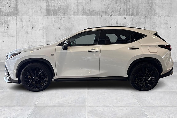 Lexus NX450h 2 of 5