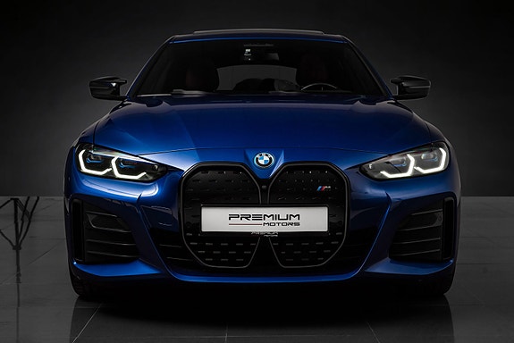 BMW i4 4 of 5