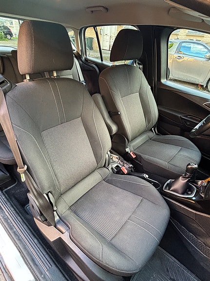 Ford B-MAX 16 of 19