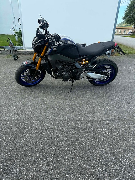 Yamaha MT-09 SP 3 of 5
