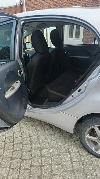 Mitsubishi i-Miev 8 of 14