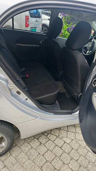 Mitsubishi i-Miev 9 of 14