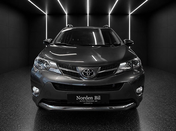 Toyota RAV4 2 of 19