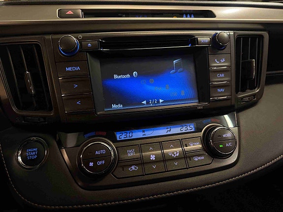 Toyota RAV4 13 of 19