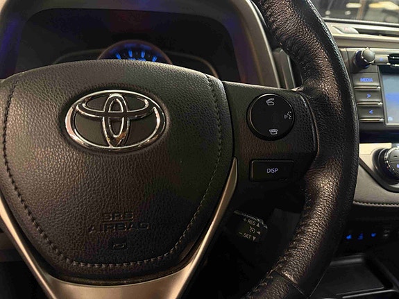 Toyota RAV4 11 of 19