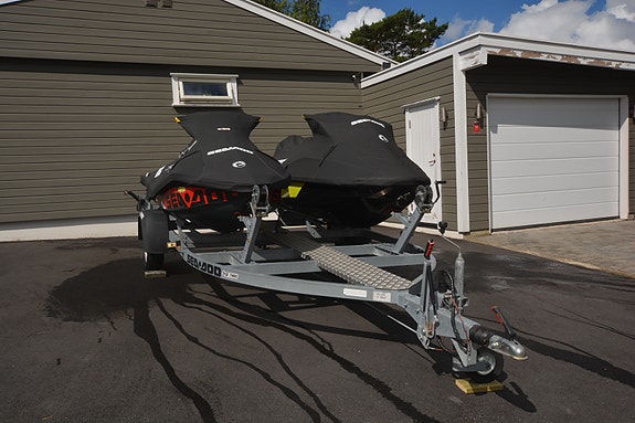 2st Seadoo Vannscooters på dobbelhenger 3 of 5
