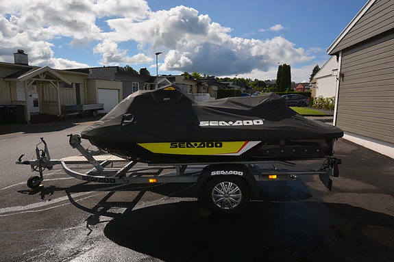 2st Seadoo Vannscooters på dobbelhenger 4 of 5