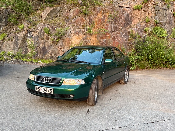 Audi A4 4 of 5
