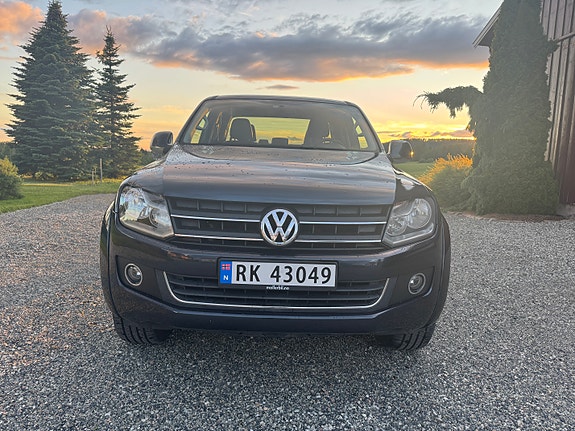 Volkswagen Amarok 2 of 5