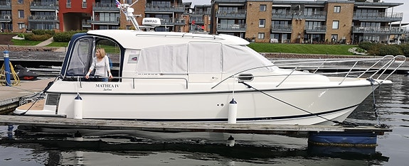 Nimbus 335 Coupé - Svært pen og ferieklar 2015-modell 3 of 5