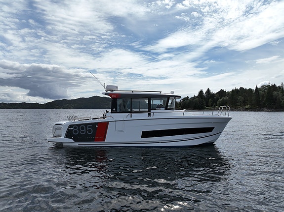 Jeanneau Merry Fisher 895 Sport 2022-modell - Velutstyrt og klar for sesongen 5 of 5
