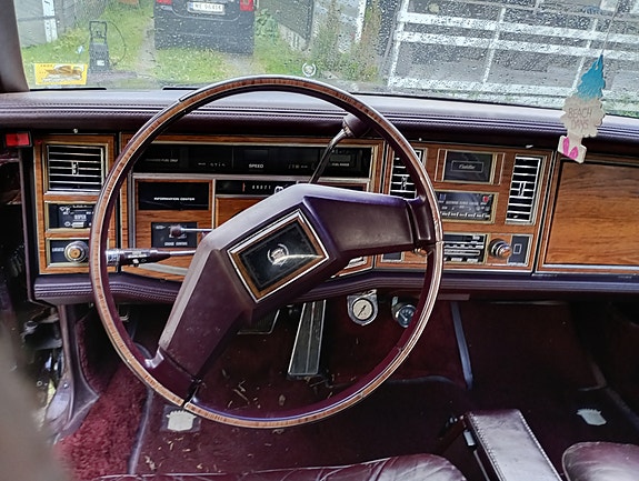 Cadillac Eldorado 4 of 5