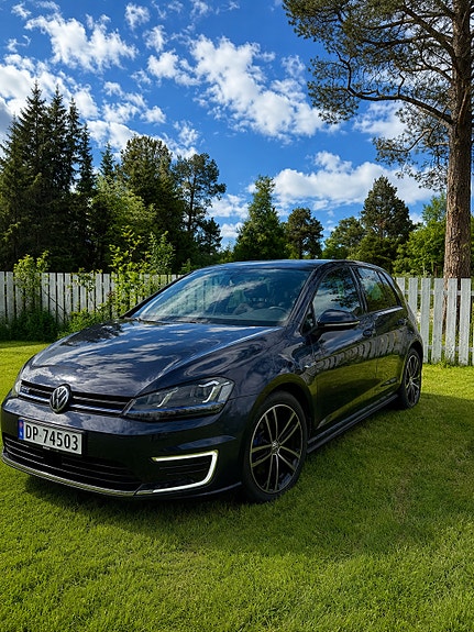 Volkswagen Golf VII 4 of 5