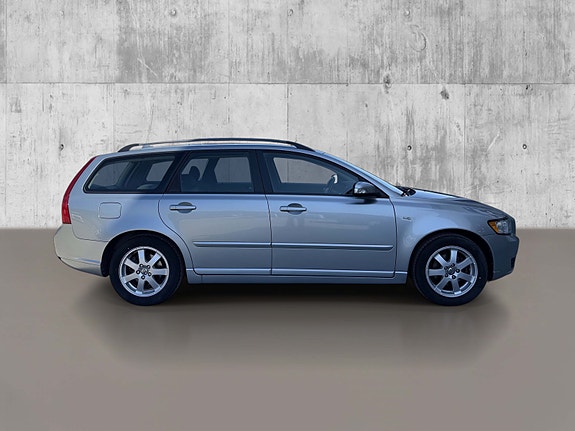 Volvo V50 6 of 21