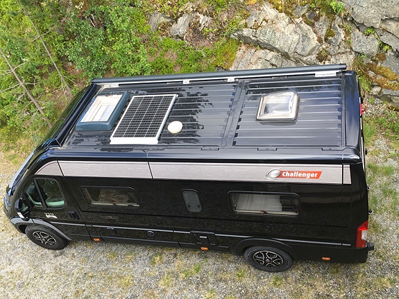 Challenger V217 Premium/9 tr.Aut./Solcelle/Diesel varmer/Litium/Hengerfeste/Luft dempere/+++/Mulig Innbytte 5 of 5