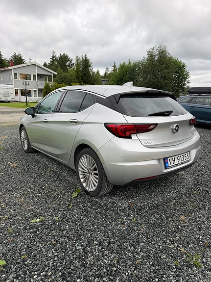 Opel Astra 2 of 5