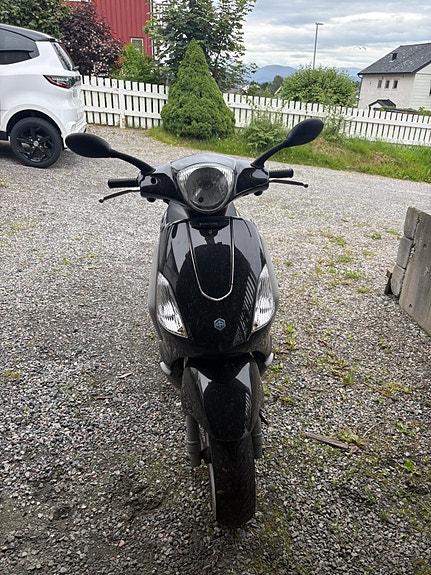 Piaggio Fly 50 2 of 5
